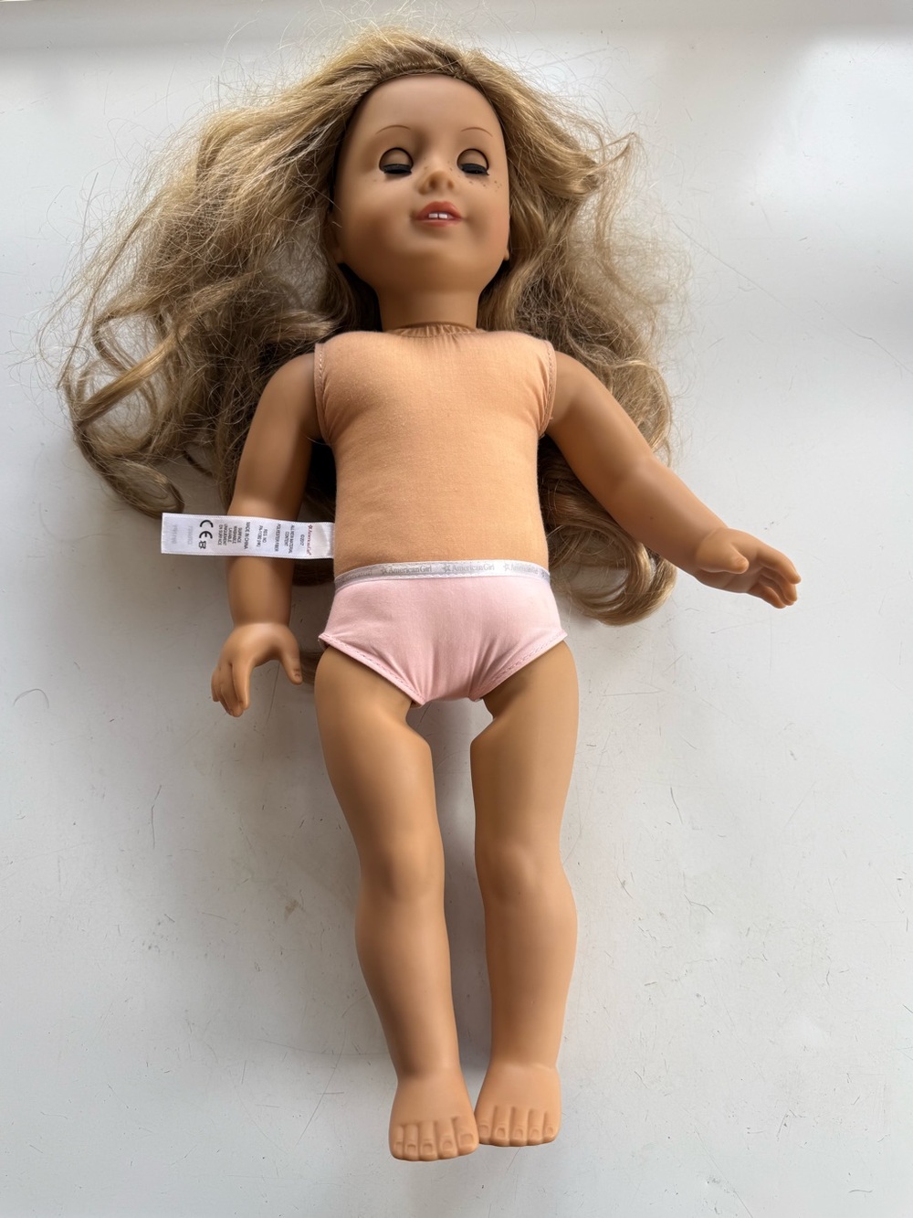 American Girl Truly Me Doll Blonde Wavy Hair Brown Eyes Freckles Sewn Underwear
